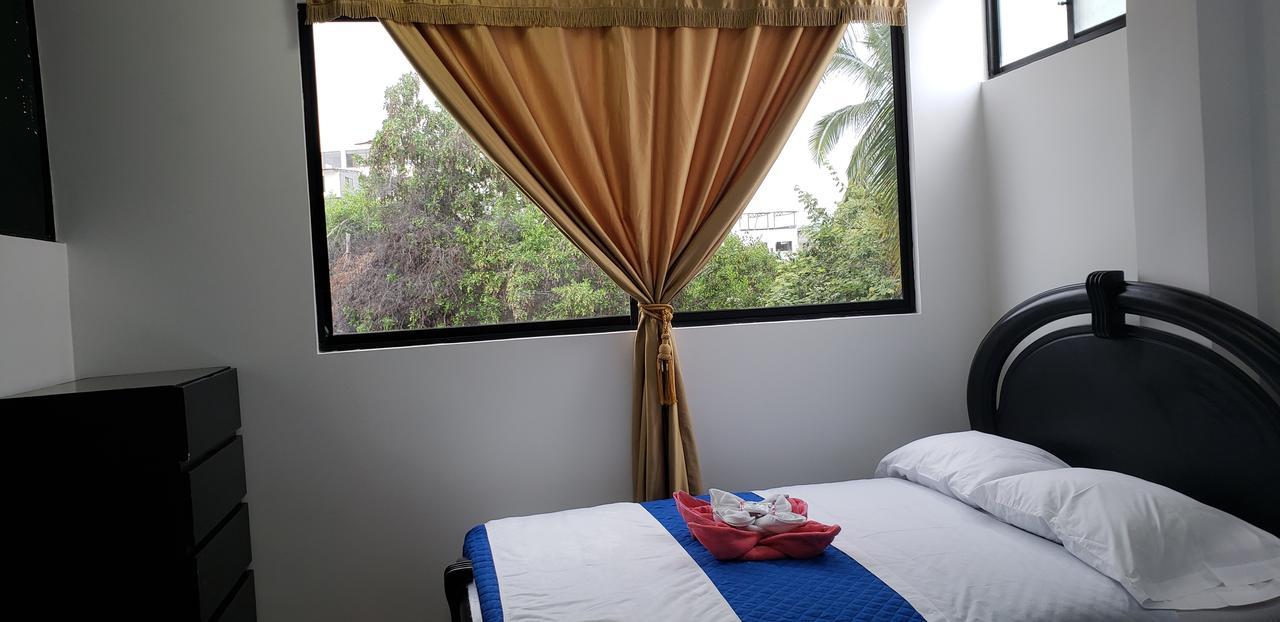 Hostal Cormorant Flightless ปูแอร์โตอาโยรา ภายนอก รูปภาพ