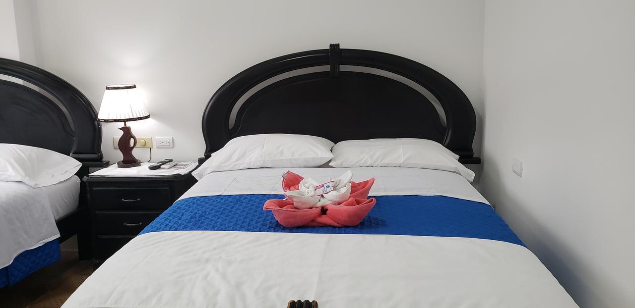 Hostal Cormorant Flightless ปูแอร์โตอาโยรา ภายนอก รูปภาพ