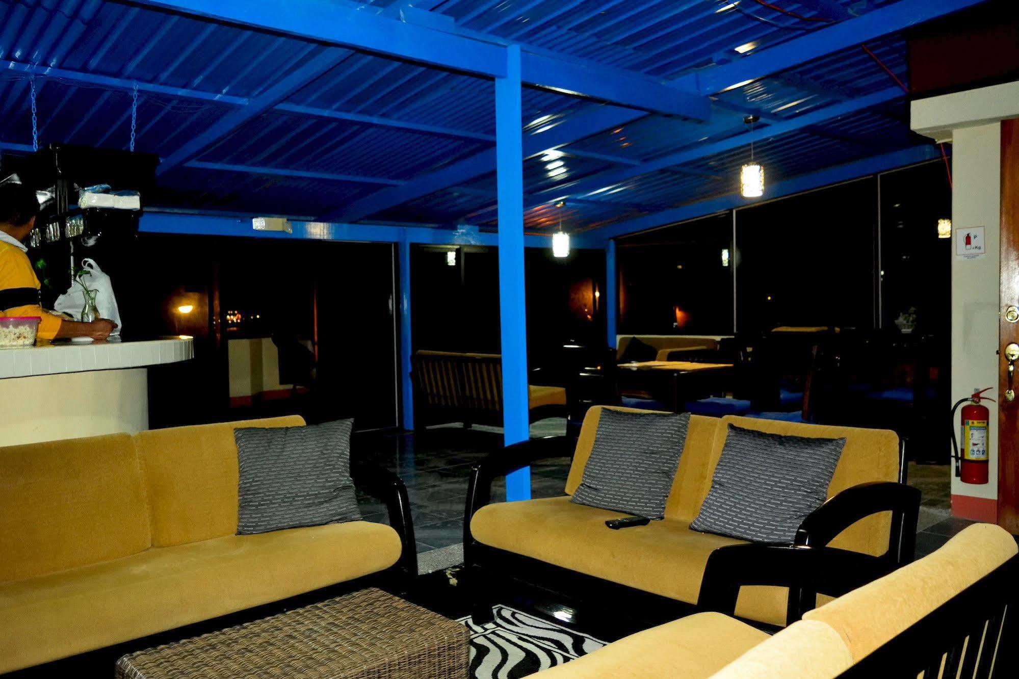 Hostal Cormorant Flightless ปูแอร์โตอาโยรา ภายนอก รูปภาพ