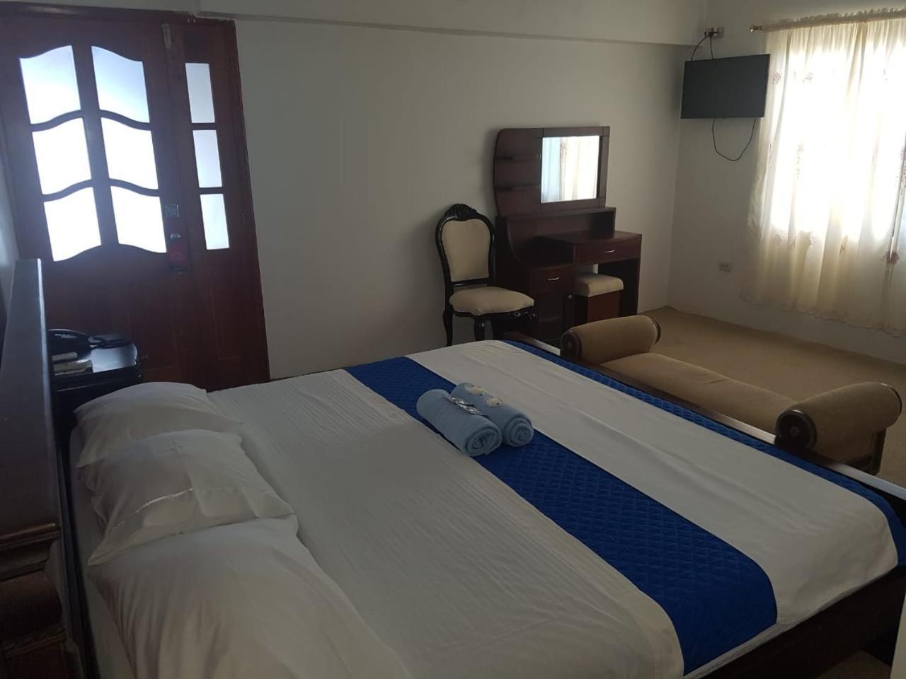 Hostal Cormorant Flightless ปูแอร์โตอาโยรา ภายนอก รูปภาพ