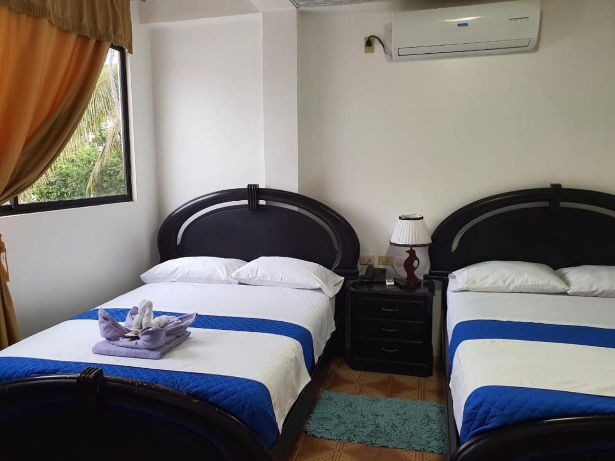 Hostal Cormorant Flightless ปูแอร์โตอาโยรา ภายนอก รูปภาพ